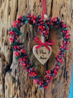 Corazón Navideño Personalizado con Nombre Pirograbado